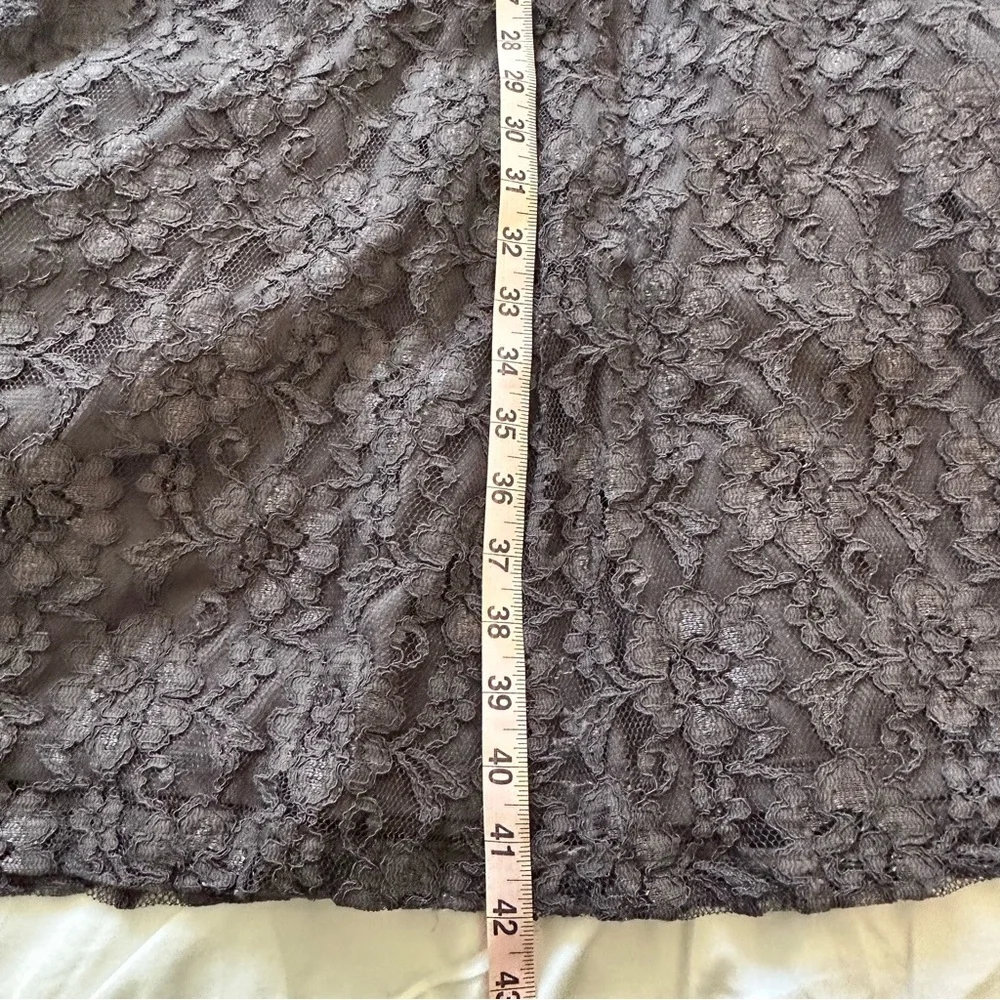 Isaac Mizrahi gray lace midi V neck dress in size small - Picture 7 of 9